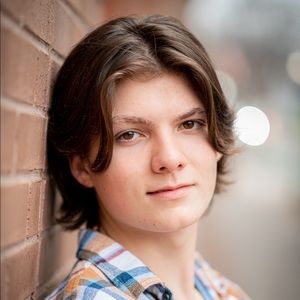 Meet your Posher, Troy